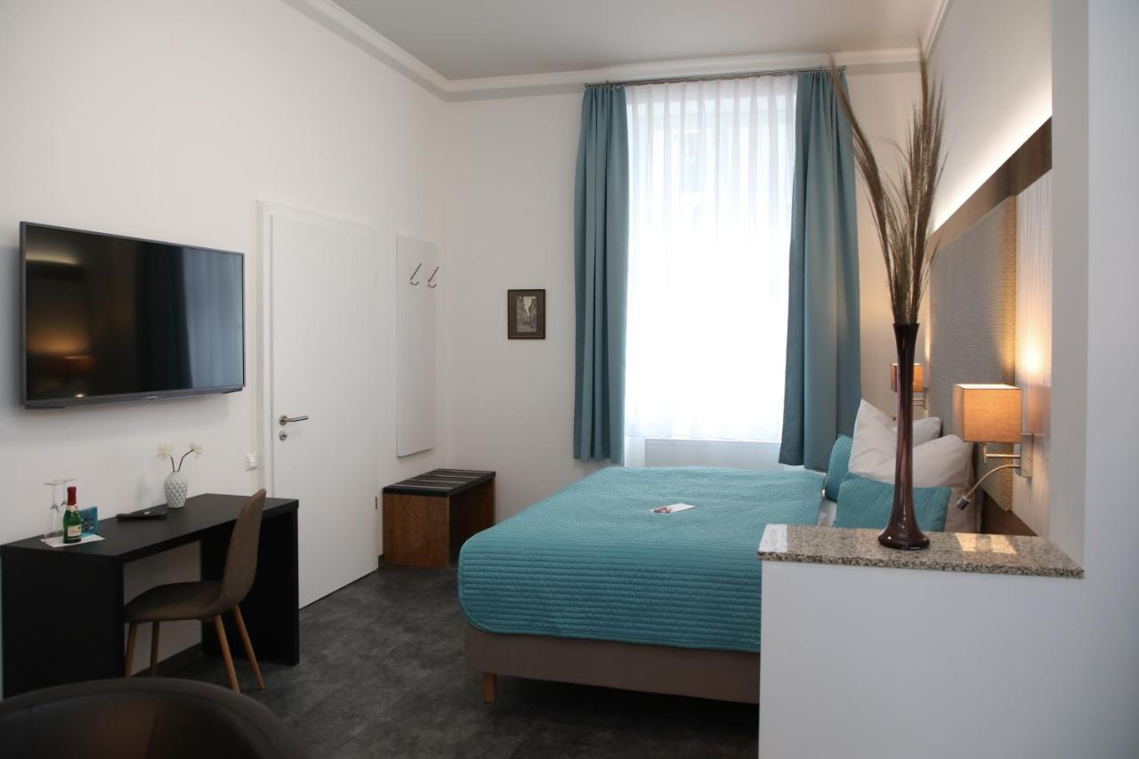 Hotel Zur Kulturweberei Finsterwalde Buitenkant foto