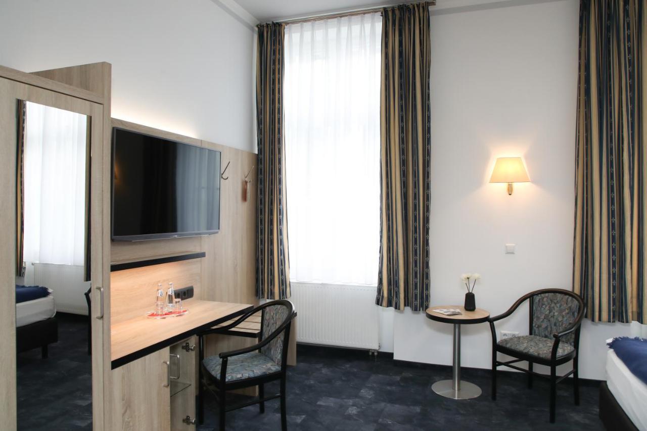 Hotel Zur Kulturweberei Finsterwalde Buitenkant foto