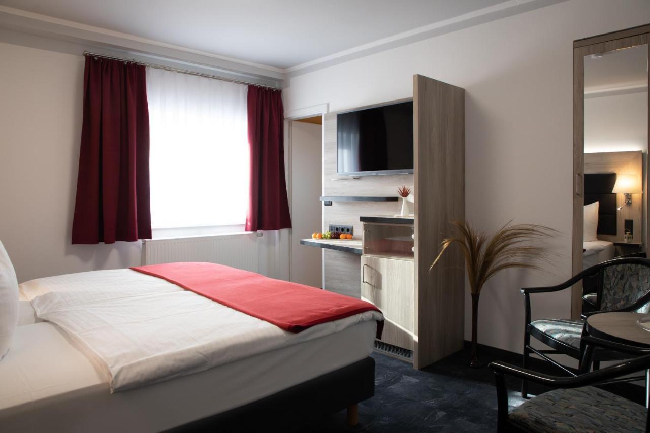 Hotel Zur Kulturweberei Finsterwalde Buitenkant foto