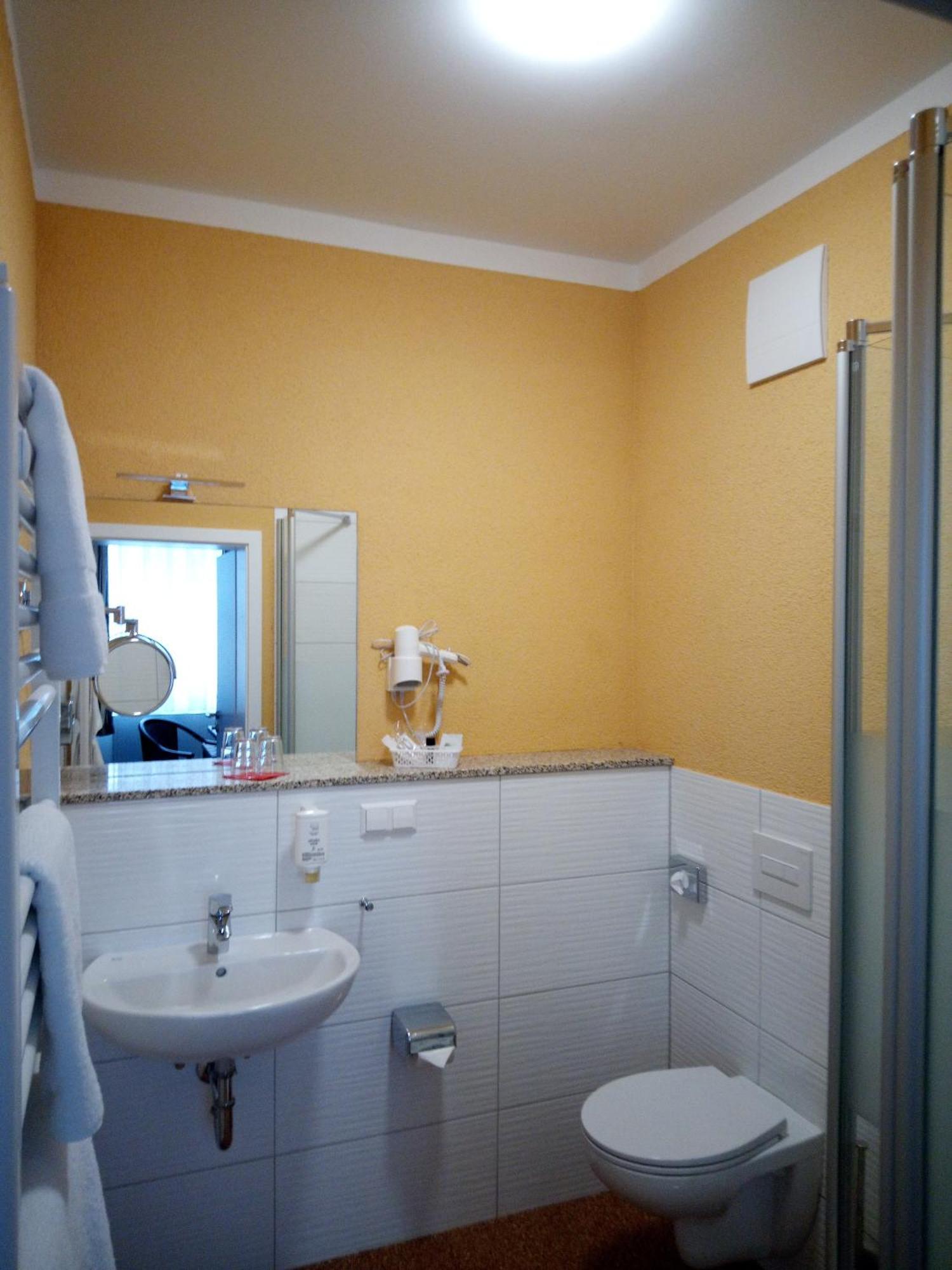 Hotel Zur Kulturweberei Finsterwalde Kamer foto